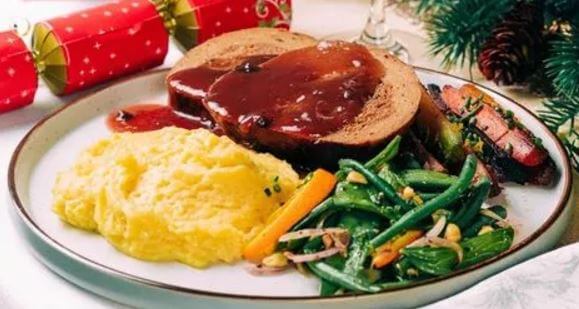 Image of Vegan Xmas meal used to explain Rising veganism in the UK